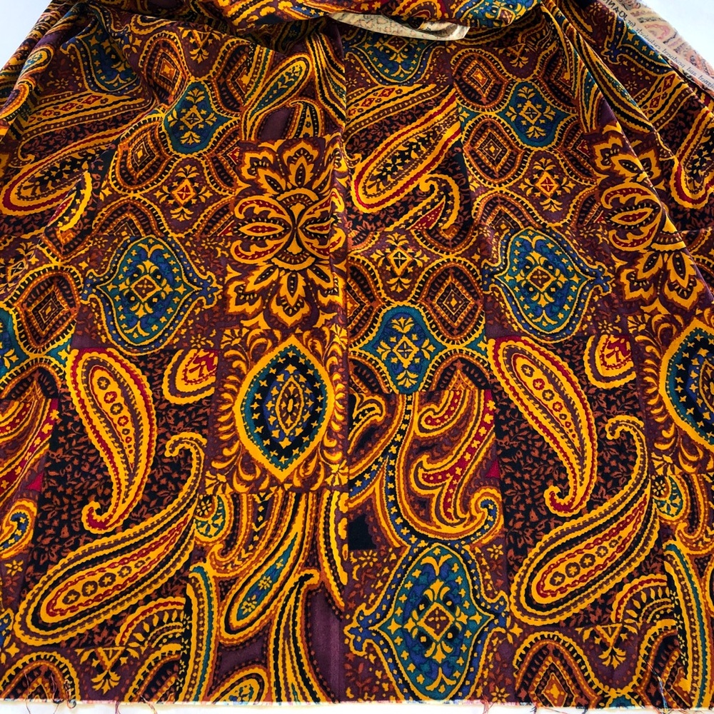 Cotton Blend Paisley Abstract Uncut Fabric (3.75 yds x 44”) GORGEOUS Colors! - Picture 3 of 15